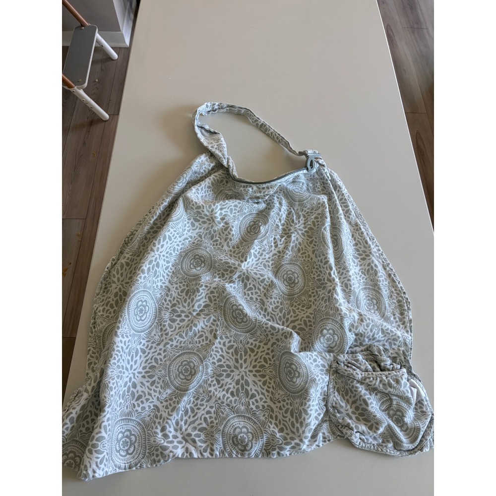 Boppy Nursing Cover Grey White Medallion Print Adjustable Neck 100% Cotton